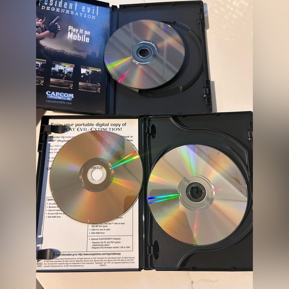 Resident Evil: 1/Apocalypse/Extinction/Degeneration DVD Bundle Of 4 - Picture 2 of 6